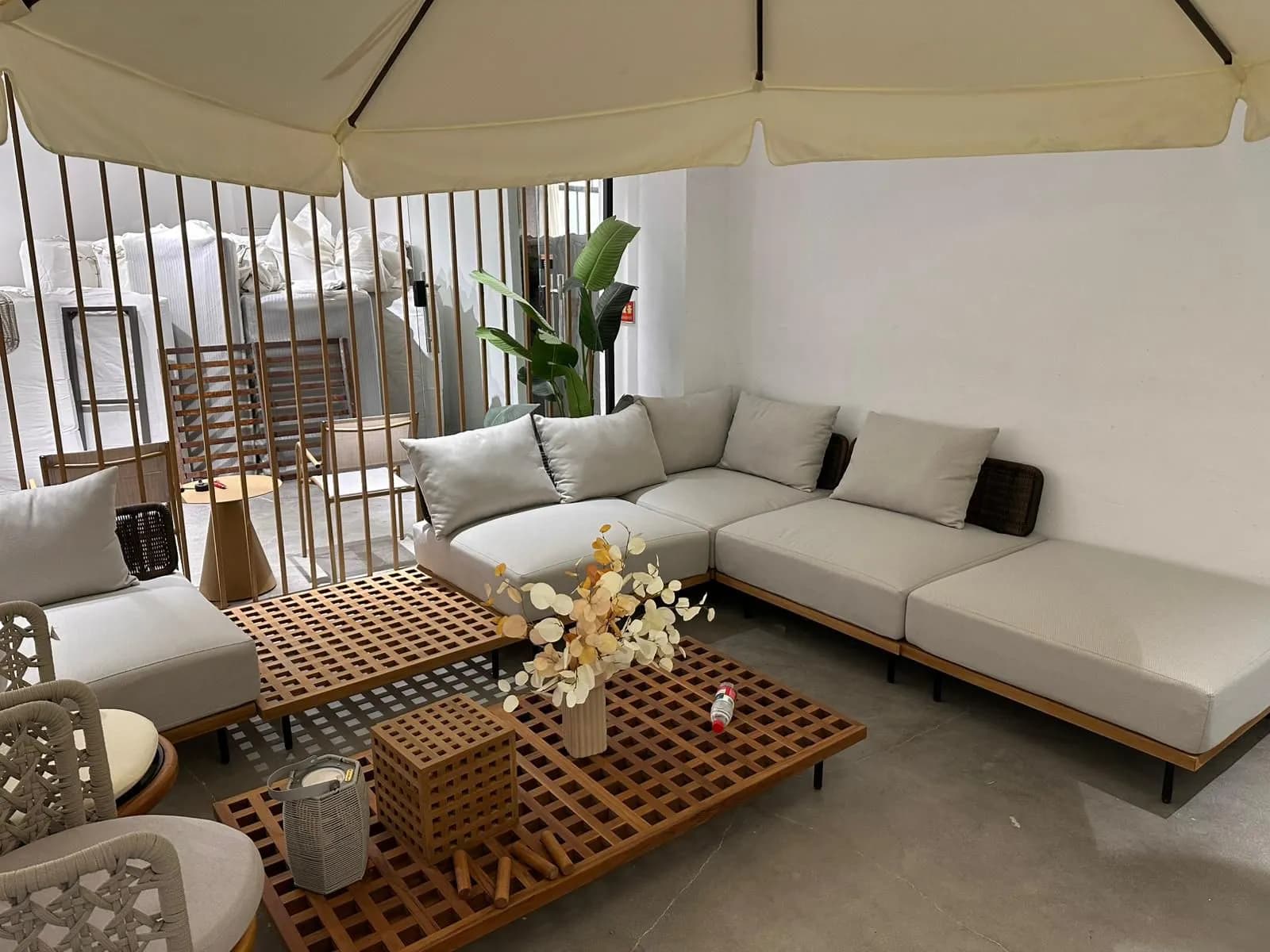 Modern Sectional Sofa — Upholstered fabric with wooden base