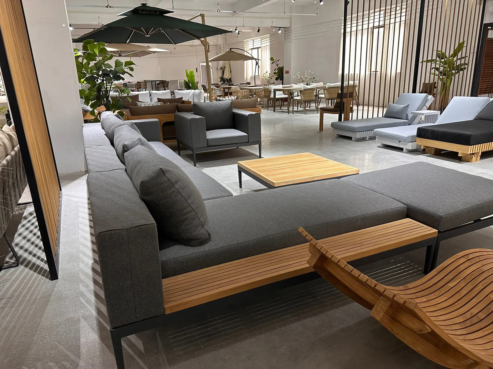 Modern Sectional Sofa — Gray upholstered fabric with wooden base